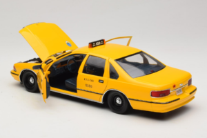 Chevrolet Caprice NYC Taksi UT Models 1:18 180142095 Kovina – slika 5 od 8
