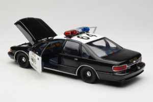 Chevrolet Caprice Kalifornija Policija UT Models 1:18 180142098 Kovina – slika 5 od 8
