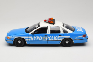 Chevrolet Caprice New York Policija UT Models 1:18 180142097 Kovina – slika 4 od 8