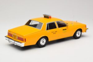 Chevrolet Caprice Rumen Taksi MCG 1:18 MCG18038 Kovina – slika 2 od 6