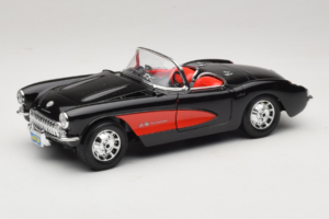 Chevrolet Corvette C1 Črn & Rdeč Bburago 1:18 3034-M1 Kovina