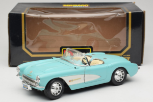 Chevrolet Corvette C1 Moder & Bel Bburago 1:18 3024-M2 Kovina – slika 8 od 8