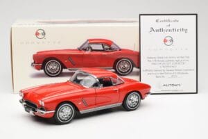 Chevrolet Corvette C1 Kabriolet Roman Rdeč AUTOart 1:18 71102 Kovina – slika 8 od 8