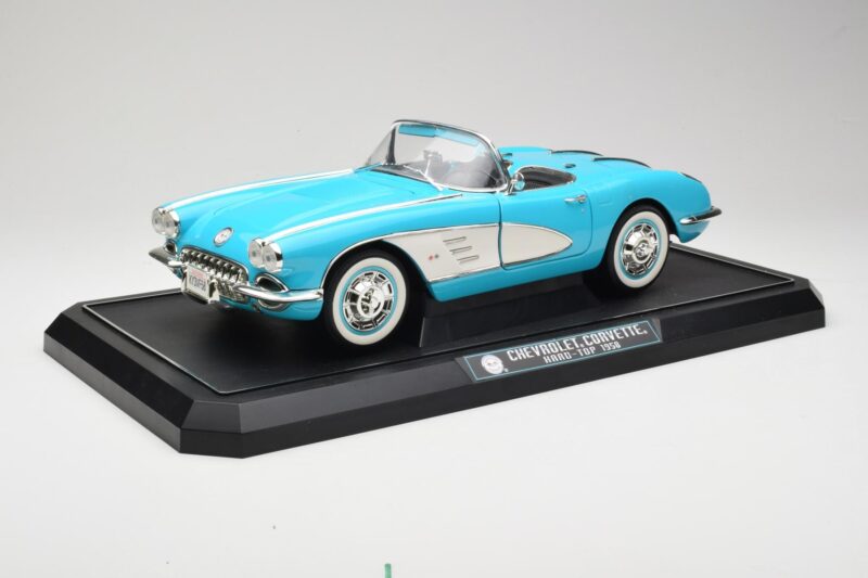 Chevrolet Corvette C1 Hard Top Modra Solido 1:12 1202-M1 Kovina
