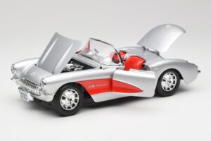 Chevrolet Corvette C1 Srebrn & Rdeč Bburago 1:18 3024-M1 Kovina – slika 2 od 8