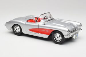 Chevrolet Corvette C1 Srebrn & Rdeč Bburago 1:18 3024-M1 Kovina – slika 6 od 8