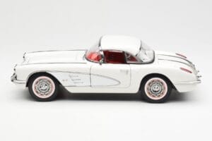 Chevrolet Corvette C1 Spider Hard Top Snowcrest Bel AUTOart 1:18 71147 Kovina – slika 4 od 8