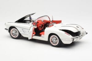 Chevrolet Corvette C1 Spider Hard Top Snowcrest Bel AUTOart 1:18 71147 Kovina – slika 5 od 8