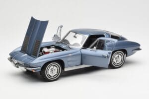 Chevrolet Corvette C2 Modrošiv Metalik AUTOart 1:18 71182 Kovina – slika 2 od 8