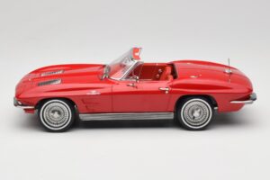 Chevrolet Corvette C2 Sting Ray Kabriolet Riverside Red Norev 1:18 189056 Kovina – slika 3 od 6