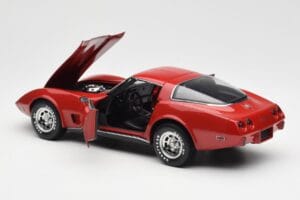 Chevrolet Corvette C3 Rdeč UT Models 1:18 21073 Kovina – slika 5 od 8