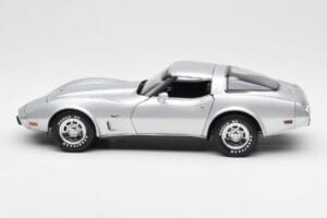 Chevrolet Corvette C3 Srebrna UT Models 1:18 21072 Kovina – slika 4 od 8