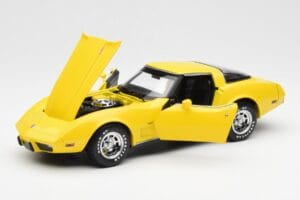 Chevrolet Corvette C3 Rumen UT Models 1:18 21074 Kovina – slika 2 od 8