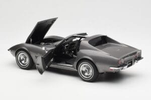 Chevrolet Corvette C3 Spider Laguna Siv Metalik AUTOart 1:18 71173 Kovina – slika 5 od 8