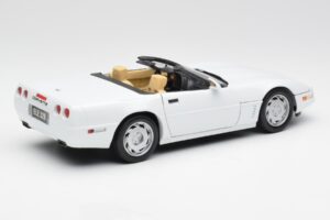 Chevrolet Corvette C4 Kabriolet Bel Maisto 1:18 32830 Kovina – slika 3 od 8