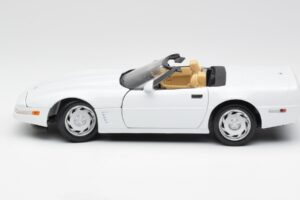 Chevrolet Corvette C4 Kabriolet Bel Maisto 1:18 32830 Kovina – slika 4 od 8