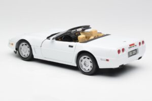 Chevrolet Corvette C4 Kabriolet Bel Maisto 1:18 32830 Kovina – slika 7 od 8
