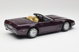 Chevrolet Corvette C4 LT4 Kabriolet Vijolična Metalik Maisto 1:18 50277 Kovina – slika 3 od 8