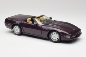 Chevrolet Corvette C4 LT4 Kabriolet Vijolična Metalik Maisto 1:18 50277 Kovina – slika 6 od 8