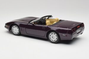 Chevrolet Corvette C4 LT4 Kabriolet Vijolična Metalik Maisto 1:18 50277 Kovina – slika 7 od 8
