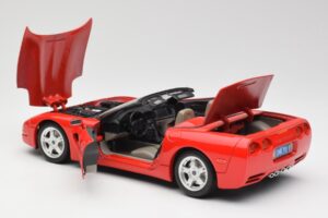 Chevrolet Corvette C5 Kabriolet Rdeč Bburago 1:18 3076 Kovina – slika 5 od 8