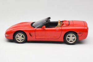 Chevrolet Corvette C5 Kabriolet Rdeč UT Models 1:18 21006 Kovina – slika 4 od 8