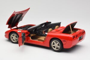 Chevrolet Corvette C5 Kabriolet Rdeč UT Models 1:18 21006 Kovina – slika 5 od 8