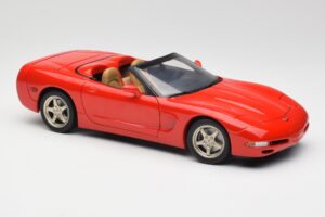 Chevrolet Corvette C5 Kabriolet Rdeč UT Models 1:18 21006 Kovina – slika 6 od 8