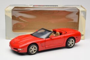 Chevrolet Corvette C5 Kabriolet Rdeč UT Models 1:18 21006 Kovina – slika 8 od 8