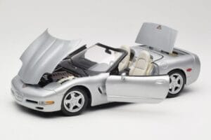 Chevrolet Corvette C5 Kabriolet Srebrn Maisto 1:18 50317 Kovina – slika 2 od 8