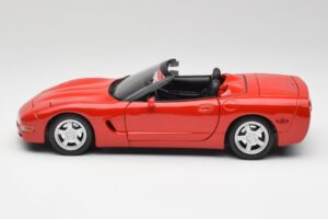 Chevrolet Corvette C5 Kabriolet Torch Rdeč Maisto 1:18 50318 Kovina – slika 4 od 8