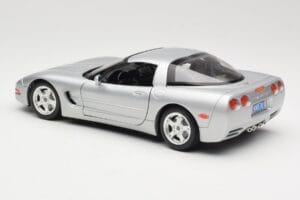 Chevrolet Corvette C5 Srebrna Bburago 1:18 3056 Kovina – slika 7 od 8
