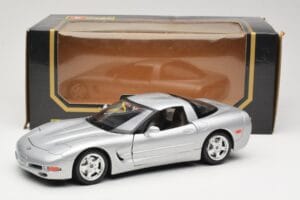 Chevrolet Corvette C5 Srebrna Bburago 1:18 3056 Kovina – slika 8 od 8