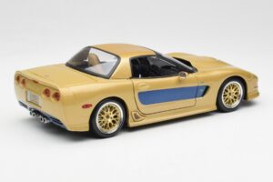 Chevrolet Corvette C5 Guldstrand Signature Edition Zlata Maisto 1:18 31657 Kovina – slika 3 od 8