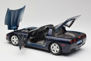 Chevrolet Corvette C5 Nassau Modra Bburago 1:18 30166 Kovina – slika 5 od 8