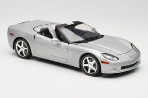 Chevrolet Corvette C6 Kabriolet Srebrn Hot Wheels 1:18 B6052 Kovina – slika 6 od 8