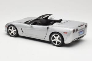Chevrolet Corvette C6 Kabriolet Srebrn Hot Wheels 1:18 B6052 Kovina – slika 7 od 8