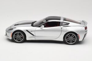 Chevrolet Corvette C7 Srebrna Maisto 1:18 38132 Kovina – slika 4 od 8