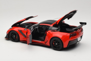 Chevrolet Corvette C7 ZR1 Torch Red IXO 1:18 18RDC243-FO Kovina – slika 5 od 8