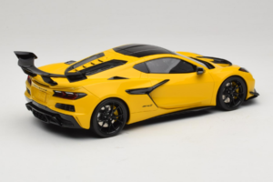 Chevrolet Corvette C8 ZR1 Rumen GT Spirit 1:18 GT528 Smola – slika 2 od 6