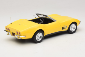 Chevrolet Corvette C3 Kabriolet Daytona Yellow Norev 1:18 189039 Kovina – slika 2 od 6