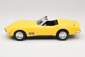 Chevrolet Corvette C3 Kabriolet Daytona Yellow Norev 1:18 189039 Kovina – slika 3 od 6