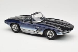 Chevrolet Corvette Mako Shark Temno Moder UT Models 1:18 21061 Kovina – slika 6 od 8