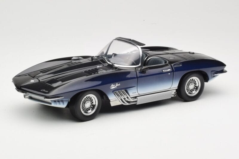 Chevrolet Corvette Mako Shark Temno Moder UT Models 1:18 21061 Kovina