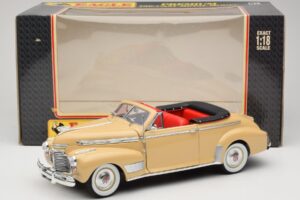 Chevrolet Deluxe Kabriolet Bež Eagle Collectibles 1:18 3022518 Kovina – slika 8 od 8