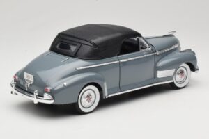 Chevrolet Deluxe Kabriolet z Mehko Streho Siv Eagles Race 1:18 7497276 Kovina – slika 3 od 8