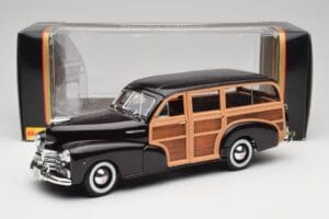 Chevrolet Fleetmaster Woody Črna & Wood Panels Maisto 1:18 43697545B Kovina – slika 8 od 8