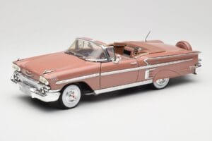 Chevrolet Impala Kabriolet Rjav Motormax 1:18 73112 Kovina