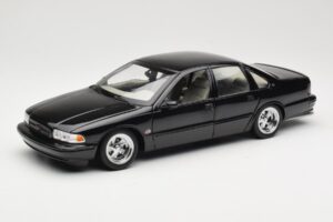 Chevrolet Impala SS Črn AUTOart 1:18 71091 Kovina