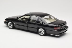Chevrolet Impala SS Črn AUTOart 1:18 71091 Kovina – slika 7 od 8